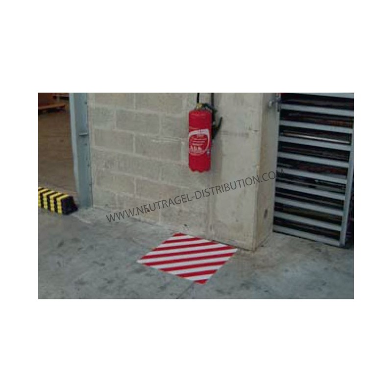 Auto-adhesif rouge/blanc