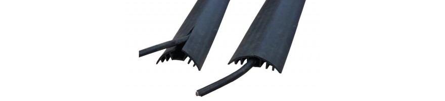 Passages et protections de câbles